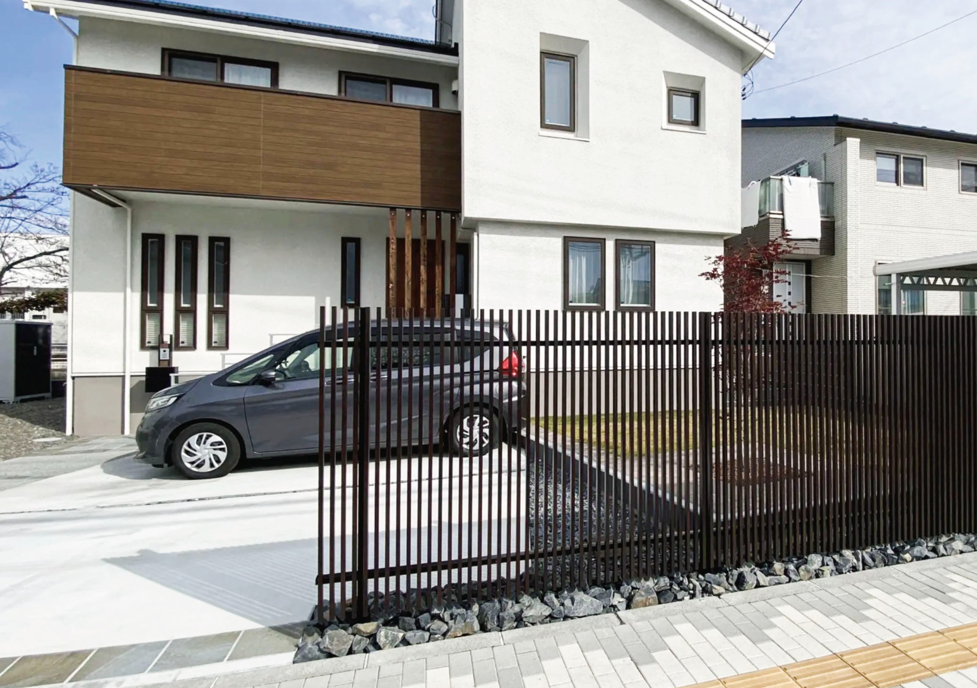 松本市・塩尻市・安曇野市のファサード外構施工事例｜モダンデザインの門まわり